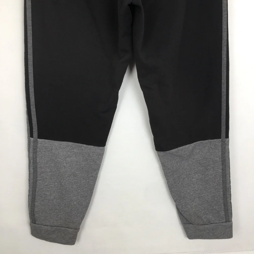 Adidas Men’s Jogger Sweatpants Size XL Black Grey Color Block Casual Loungewear